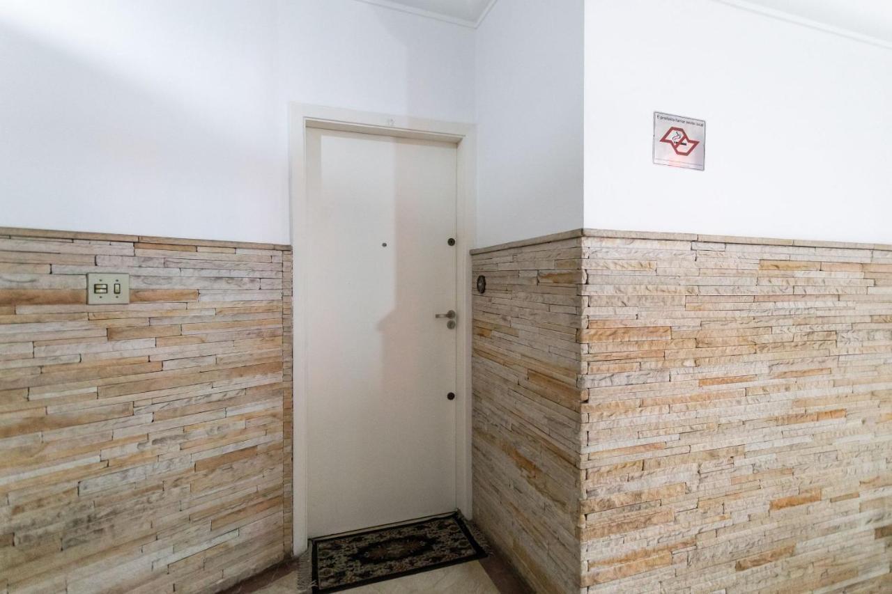 Apto Com Aquecedor E Lavanderia Perto Do Metro *
